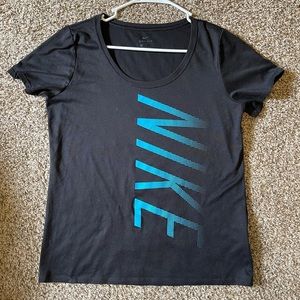 Nike t-shirt L